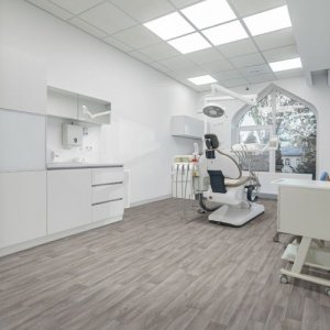 Golden Oak 696L