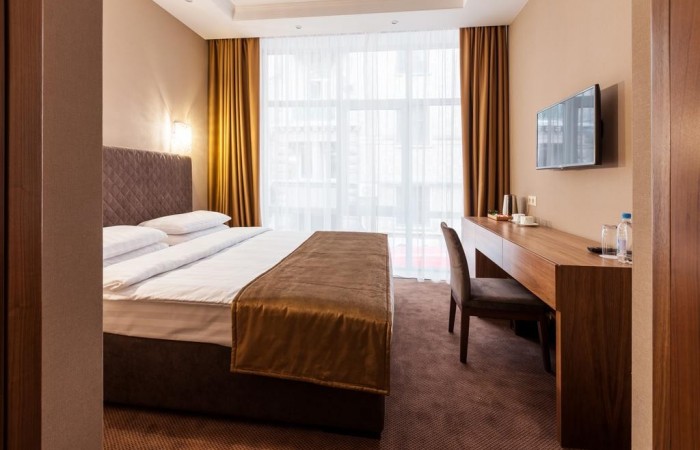 Фото - Crystal Hotel